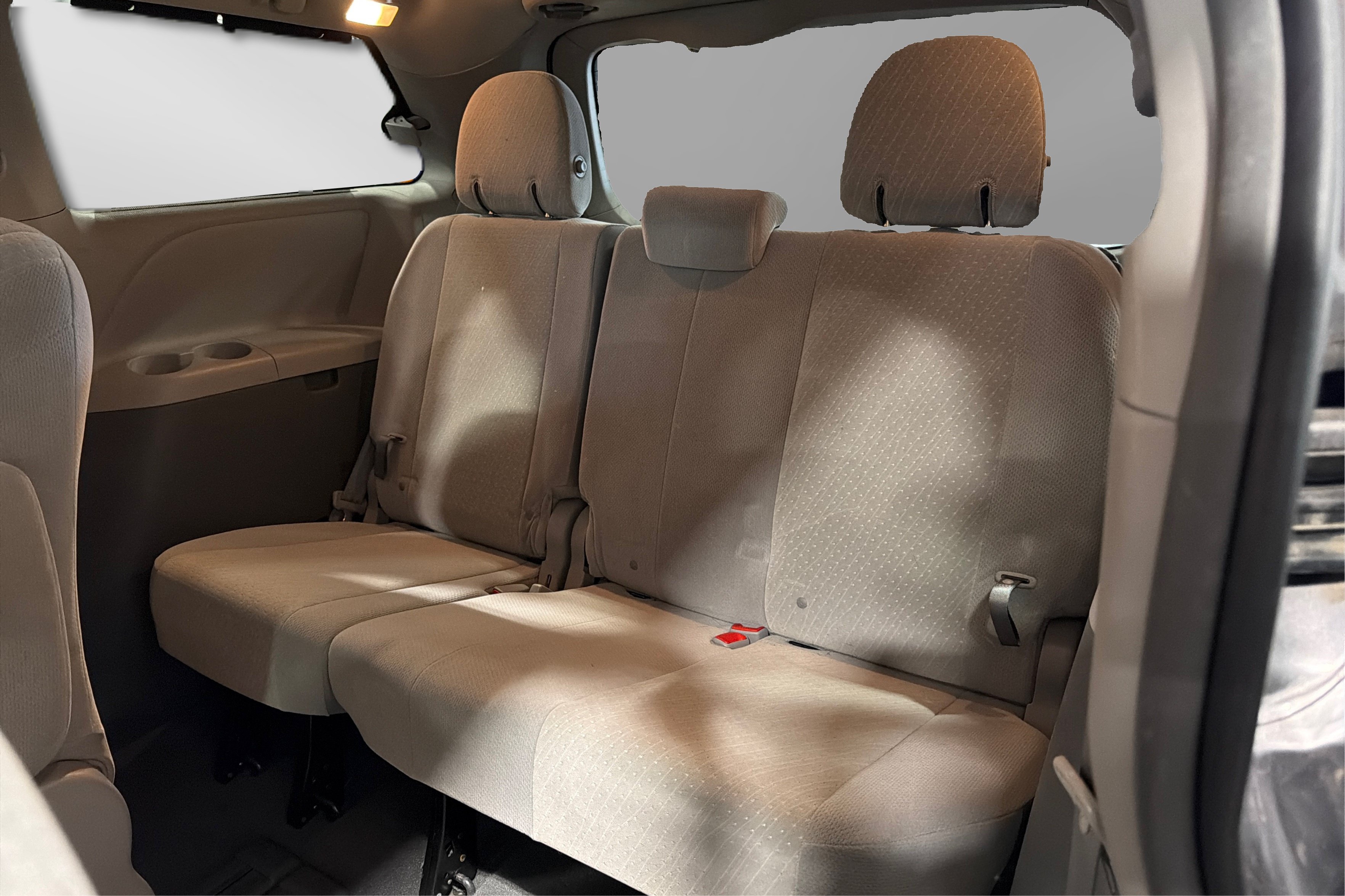 Used 2019 Toyota Sienna LE FWD image 33