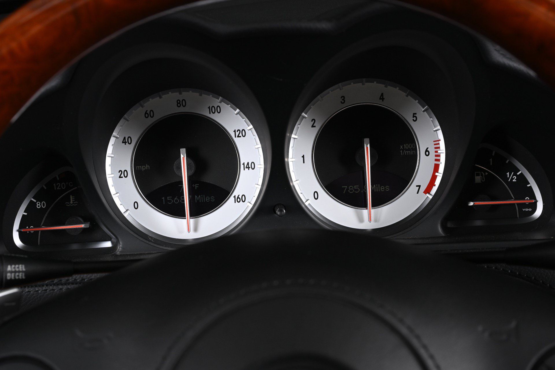 Used 2012 Mercedes-Benz SL 550 image 17