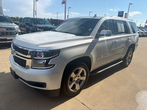 Used 2017 Chevrolet Tahoe LT RWD image 2