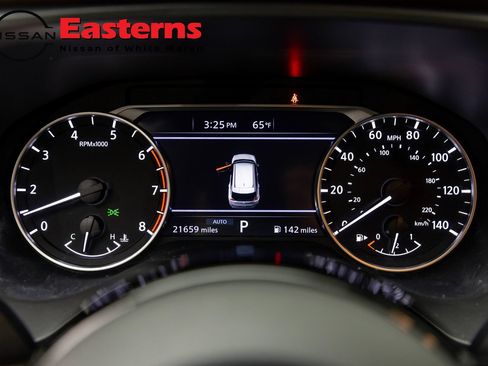 Used 2023 Nissan Rogue SV AWD/4WD image 17