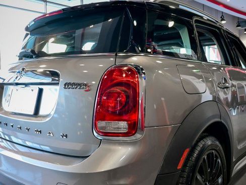 Used 2019 MINI Cooper Countryman S w/ Premium Package image 11