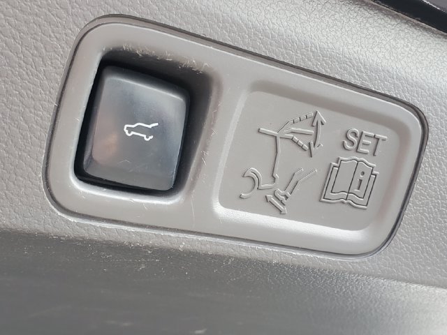 Used 2020 Ford Expedition Limited w/ Equipment Group 301A AWD/4WD image 34