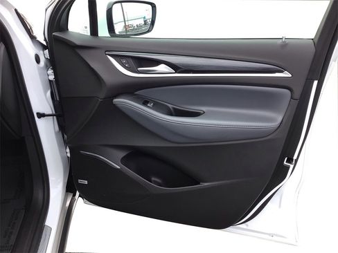 Used 2024 Buick Enclave Premium image 21