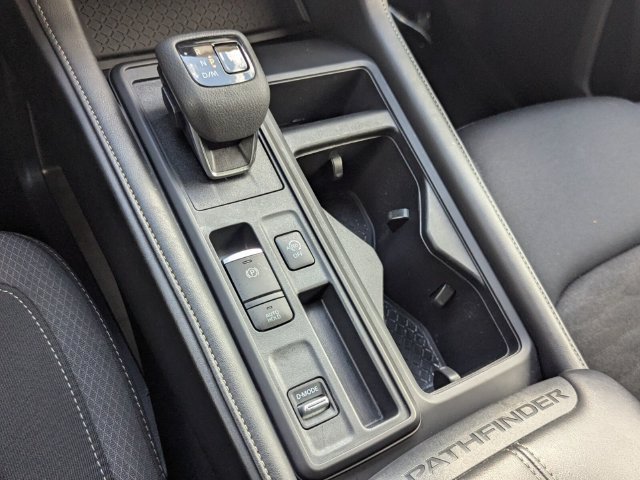 Certified 2025 Nissan Pathfinder S FWD image 25