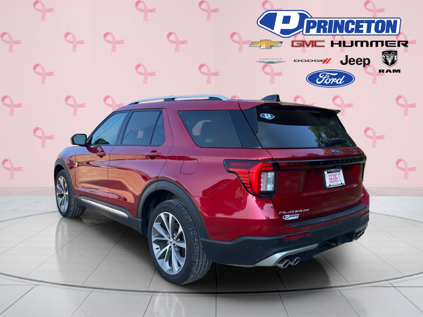 Used 2025 Ford Explorer Platinum w/ Ultimate Package AWD/4WD image 5