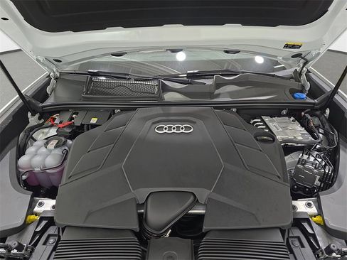 New 2025 Audi Q8 Premium Plus image 30