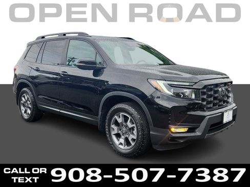 Certified 2023 Honda Passport TrailSport image 1