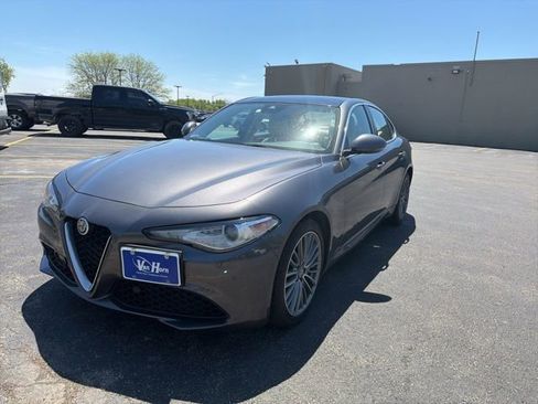 Used 2018 Alfa Romeo Giulia Ti w/ Quick Order Package 22X Lusso AWD/4WD image 1