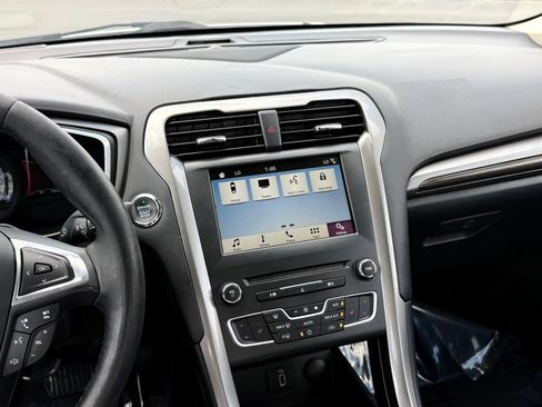 Used 2018 Ford Fusion SE w/ Equipment Group 602A FWD image 33