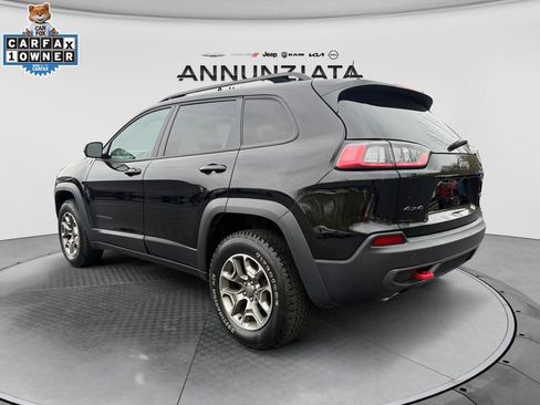 Used 2022 Jeep Cherokee Trailhawk w/ Comfort/Convenience Group AWD/4WD image 3