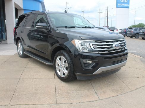Used 2019 Ford Expedition XLT w/ Equipment Group 202A RWD image 1