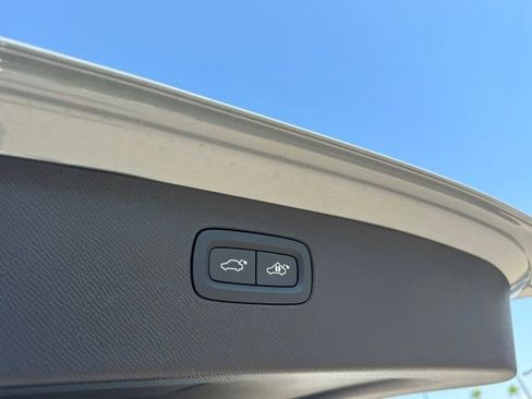 New 2026 Volvo XC90 B6 Plus w/ Protection Package image 9