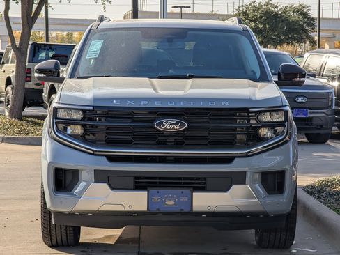 New 2025 Ford Expedition Platinum w/ Driver's Package image 7