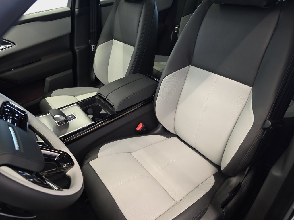 New 2026 Land Rover Range Rover Velar S AWD/4WD image 12