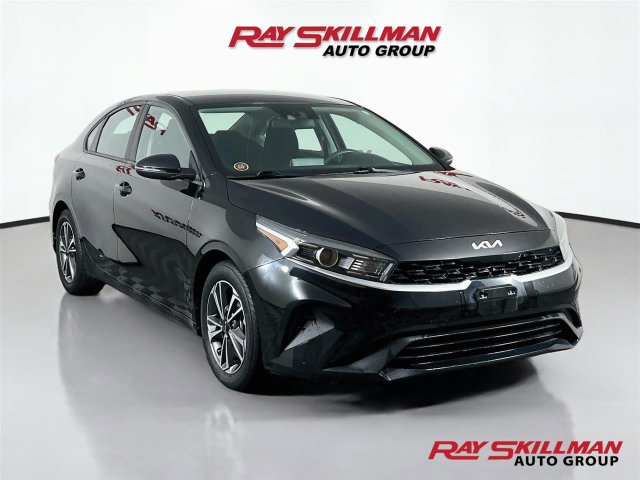 Used 2023 Kia Forte LXS w/ LXS Technology Package FWD image 1