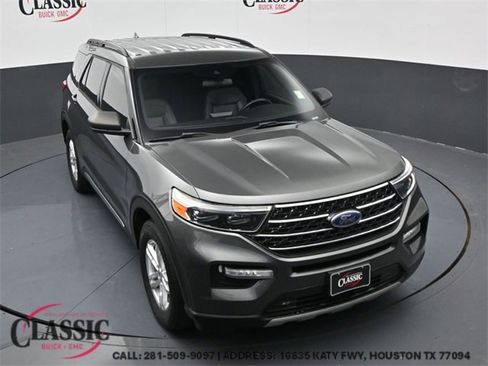 Used 2020 Ford Explorer XLT w/ Equipment Group 202A image 1