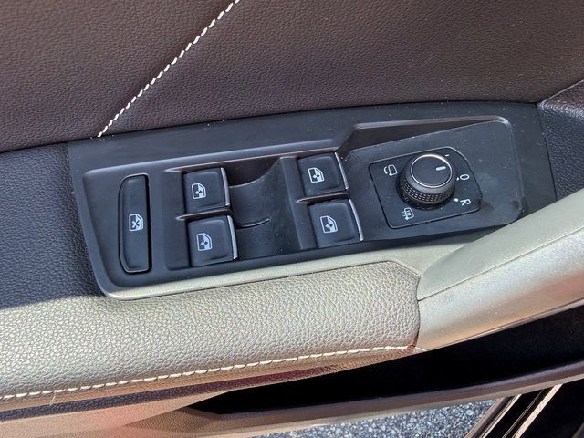 Used 2022 Volkswagen Tiguan SEL R-Line AWD/4WD image 13