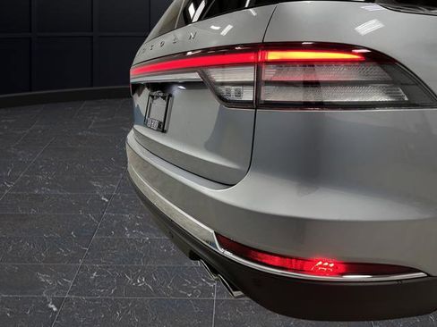 Used 2023 Lincoln Aviator AWD w/ Premium Package image 35