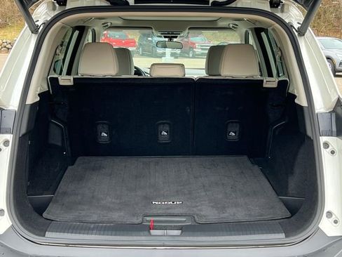 Used 2023 Nissan Rogue SV w/ SV Premium B Package image 35