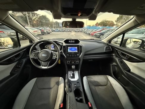 Used 2020 Subaru Crosstrek 2.0i image 9