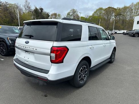 Used 2023 Ford Expedition XLT AWD/4WD image 4