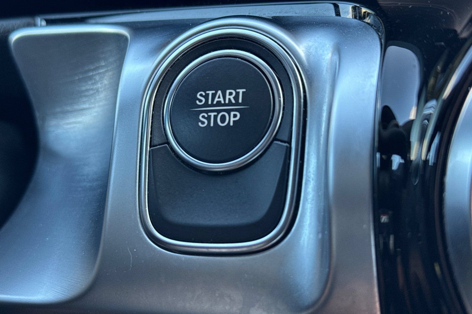 Certified 2023 Mercedes-Benz EQB 300 4MATIC image 28