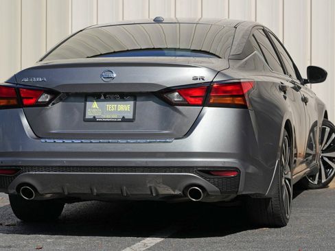 Used 2022 Nissan Altima 2.5 SR FWD image 4