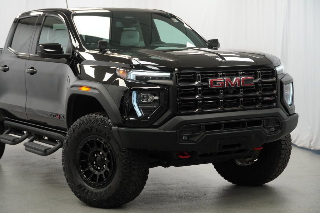Used 2024 GMC Canyon AT4X w/ AT4X AEV Edition AWD/4WD image 9