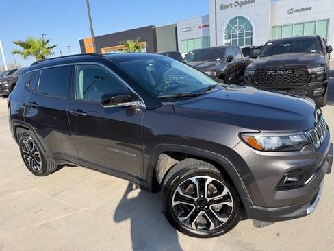 Used 2022 Jeep Compass Limited image 1