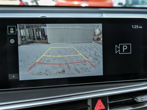 Used 2025 Kia Sorento LX image 21