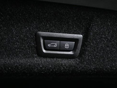 New 2026 BMW 330i xDrive Sedan w/ Premium Package image 37