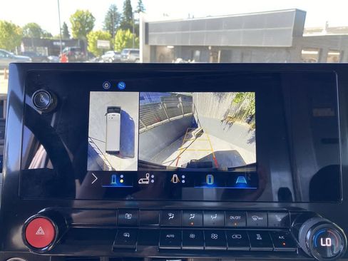 Used 2024 Chevrolet Brightdrop 600 w/ Commercial Equipment Package AWD/4WD image 21
