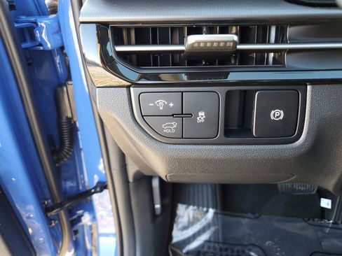 New 2026 Kia Sportage EX FWD image 16