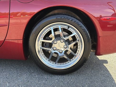 Used 1999 Chevrolet Corvette Coupe w/ Roof Pkg RWD image 4