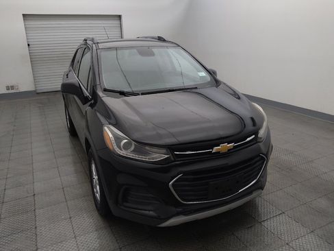 Used 2018 Chevrolet Trax LT w/ LT Convenience Package FWD image 14