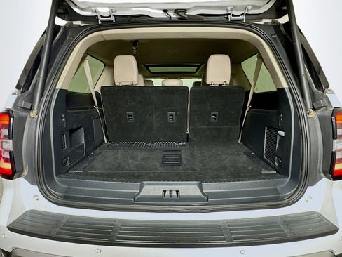 Used 2024 Ford Expedition Max Limited image 32