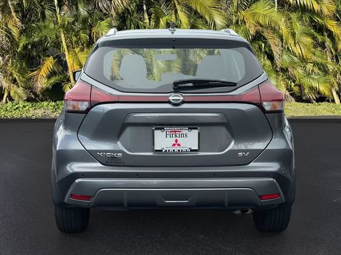 Used 2023 Nissan Kicks SV w/ Interior Electronics Package FWD image 6