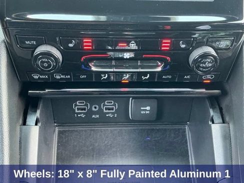 Used 2025 Jeep Grand Cherokee Altitude AWD/4WD image 32