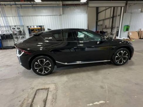 Used 2022 Kia EV6 Wind image 12