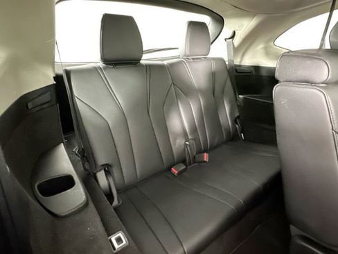 Used 2023 Acura MDX SH-AWD image 27