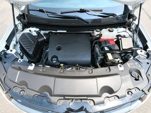 Used 2023 Chevrolet Traverse RS AWD/4WD image 13