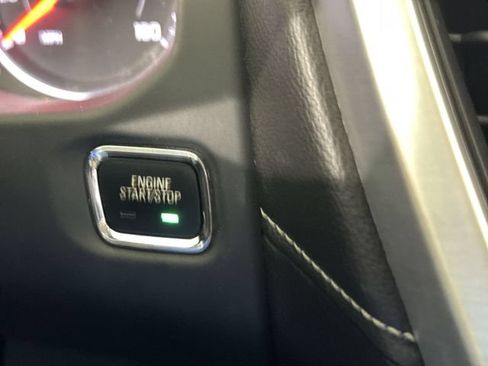 Used 2020 GMC Acadia SLT w/ LPO, Floor Liner Package FWD image 17