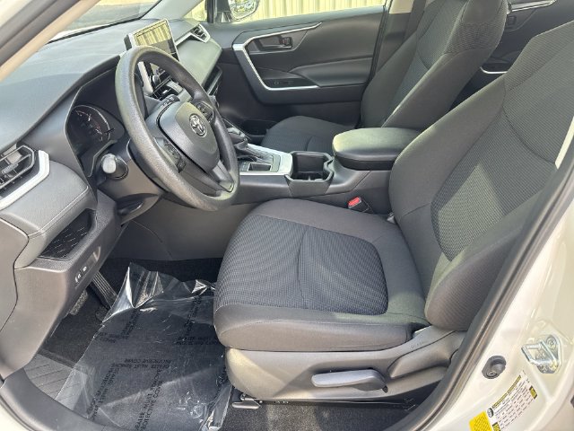 Used 2025 Toyota RAV4 LE FWD image 15