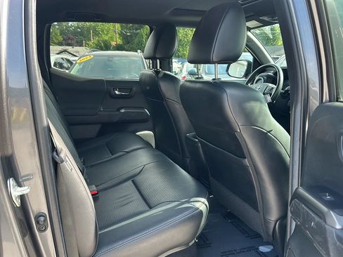 Used 2022 Toyota Tacoma TRD Pro AWD/4WD image 17