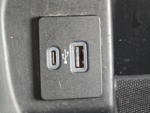 Used 2022 Ford F150 XLT w/ Equipment Group 302A High AWD/4WD image 10