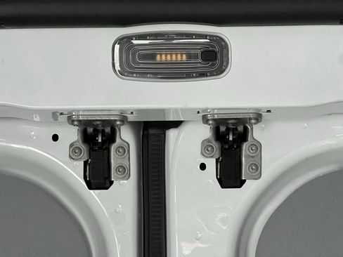 Used 2025 Mercedes-Benz Sprinter 2500 image 36