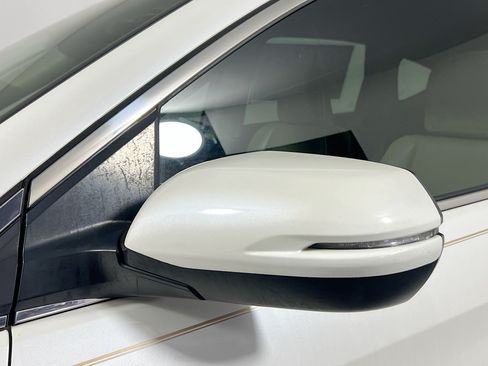 Used 2016 Honda CR-V Touring image 12