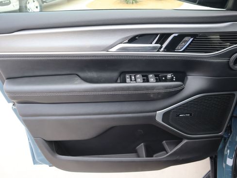 New 2026 Jeep Grand Wagoneer 4WD image 18