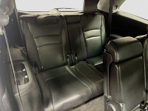 Used 2018 Honda Pilot Touring image 29