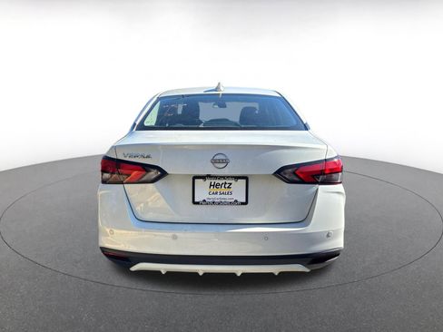 Used 2025 Nissan Versa SV w/ Trunk Package image 7